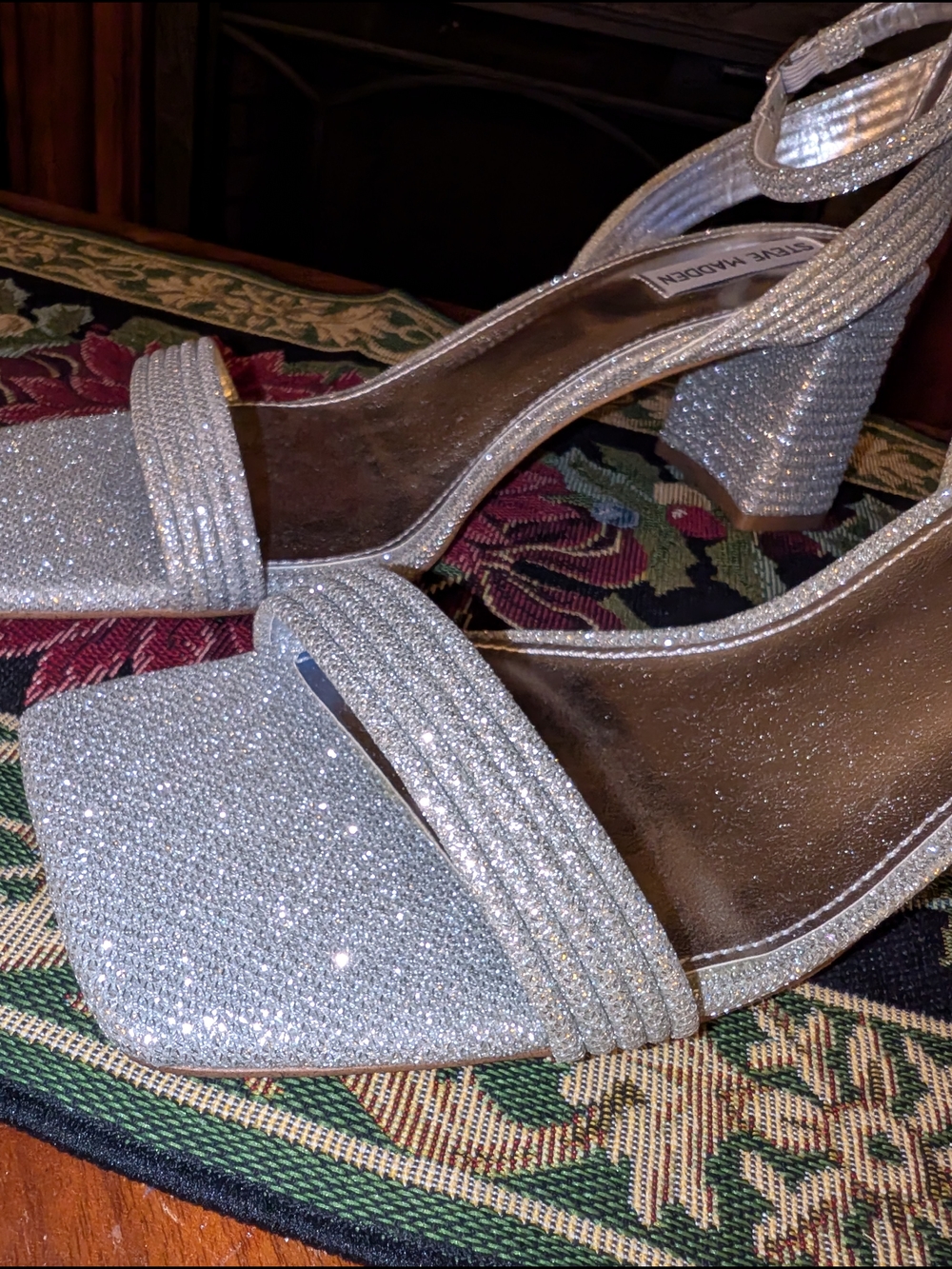 Steve Madden Lavnish Silver Glitter Block Heel Sandals Size 11 Ankle Strap - Picture 3 of 6